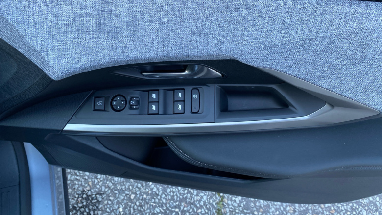 Peugeot 5008 157kW Allure 73kWh 5dr Auto Electric Estate